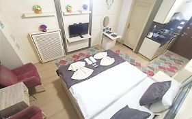 Center House Apart Hotel